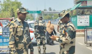 बीएसएफ ने भारत-पाक सीमा के नजदीकी गांवों में चलाया सर्च ऑपरेशन, बढ़ाई सुरक्षा