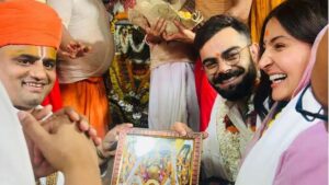 राम नगरी में विराट-अनुष्का की भक्ति यात्रा, रामलला के किए दर्शन, सोशल मीडिया पर वायरल हुआ वीडियो
