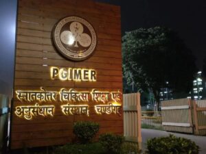 पीजीआई चंडीगढ़ के डॉक्टरों की टीम अब जम्मू में देगी राहत, तैनात हुआ विशेषज्ञ दल