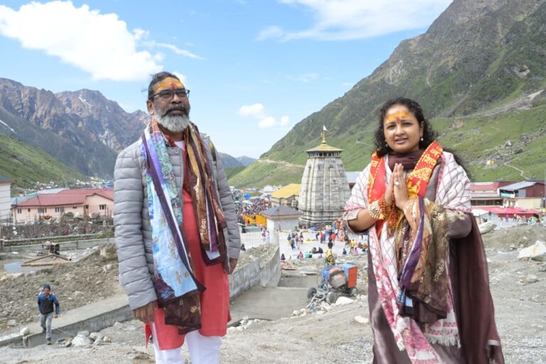 केदारनाथ धाम की पवित्रता में लीन हुए झारखंड के मुख्यमंत्री हेमंत सोरेन, परिवार संग किए बाबा के दर्शन