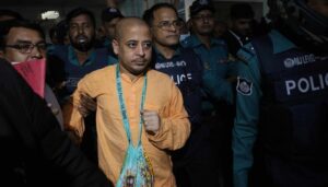 बांग्लादेश के हिंदू संत चिन्मय ब्रह्मचारी की कानूनी शिकंजे में और घेराबंदी, आज तीन नए मामलों में गिरफ्तारी
