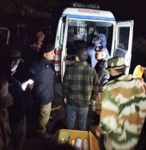 उत्तरी सिक्किम में दिल दहला देने वाला हादसा: सैलानियों से भरी टैक्सी तीस्ता नदी में गिरी, दो की जान बची, नौ अब भी लापता