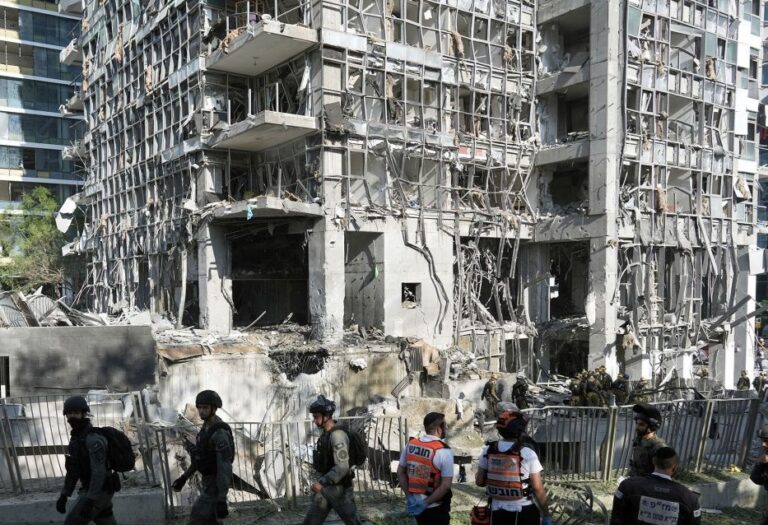 Global Alarm After US Strikes Iran: दुनिया ने दी तीखी प्रतिक्रिया, युद्ध नहीं कूटनीति की वकालत