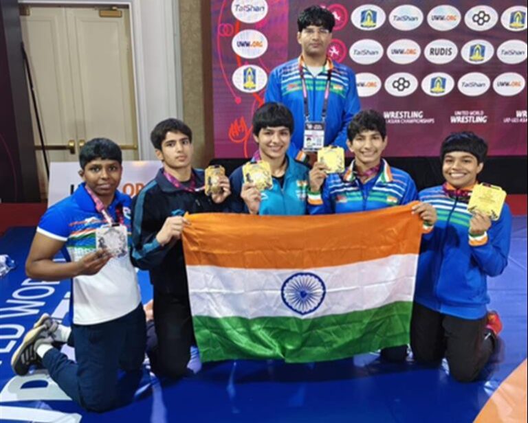 वियतनाम में भारतीय महिला पहलवानों की धाक, अंडर-23 एशियन चैंपियनशिप में चैंपियन ट्रॉफी पर किया कब्जा