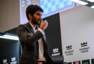 NORWAY CHESS 2025: विश्व चैम्पियन गुकेश ने वर्ल्ड नंबर 1 कार्लसन को दिया करारा झटका!