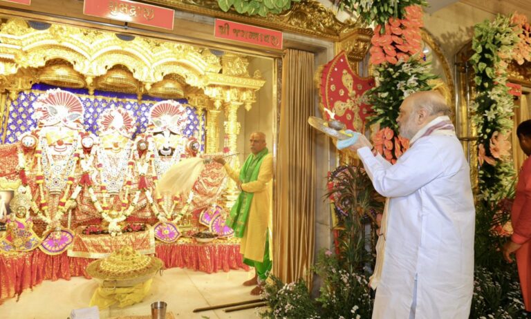 अहमदाबाद में पहली बार भगवान जगन्नाथ को मिला ‘गार्ड ऑफ ऑनर’, मंगला आरती में शामिल हुए अमित शाह