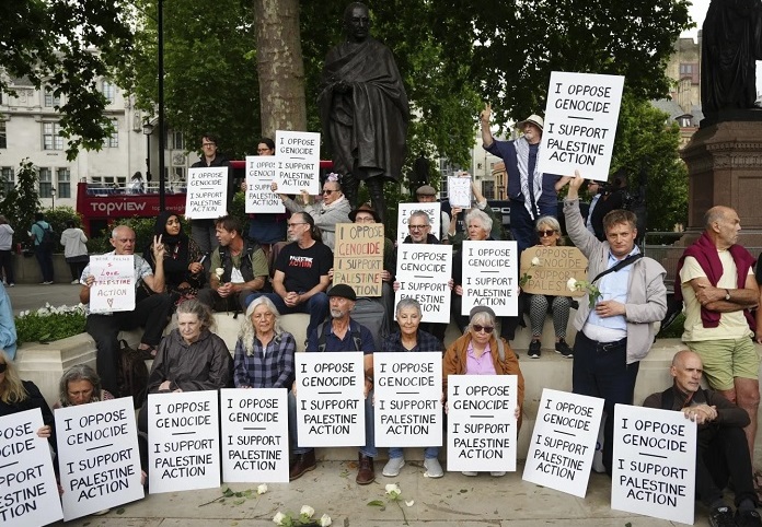 Pro-Palestine Protest in London: ‘पैलेस्टाइन एक्शन’ के समर्थन में सड़कों पर उतरे प्रदर्शनकारी, 42 गिरफ्तार